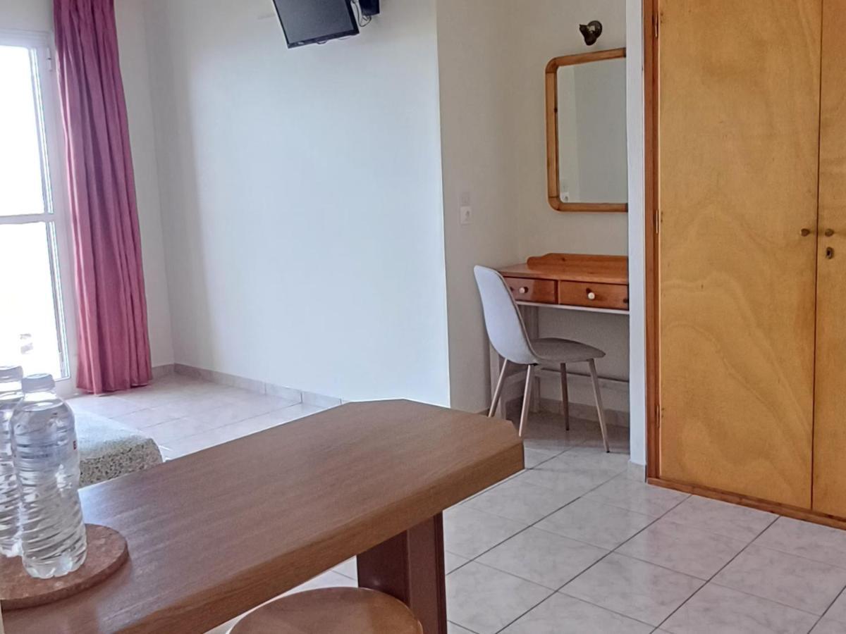 Flora Studios Corfu - Adults Only Benitses  Exterior photo
