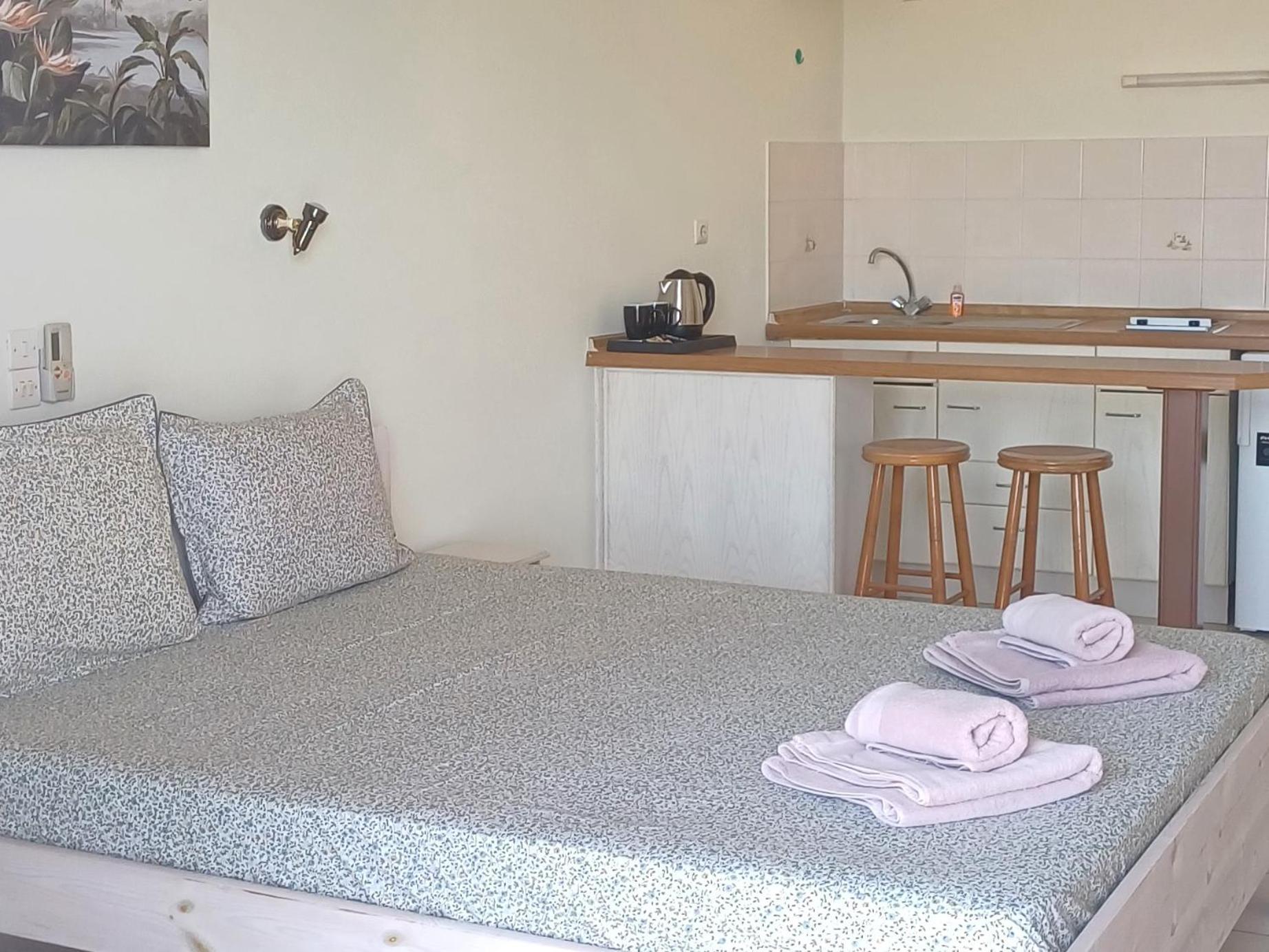 Flora Studios Corfu - Adults Only Benitses  Exterior photo