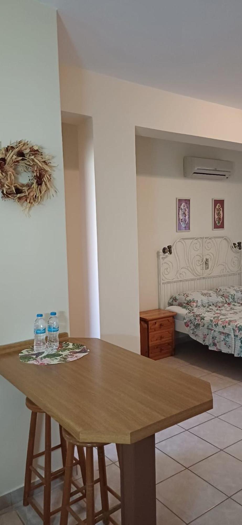 Flora Studios Corfu - Adults Only Benitses  Exterior photo