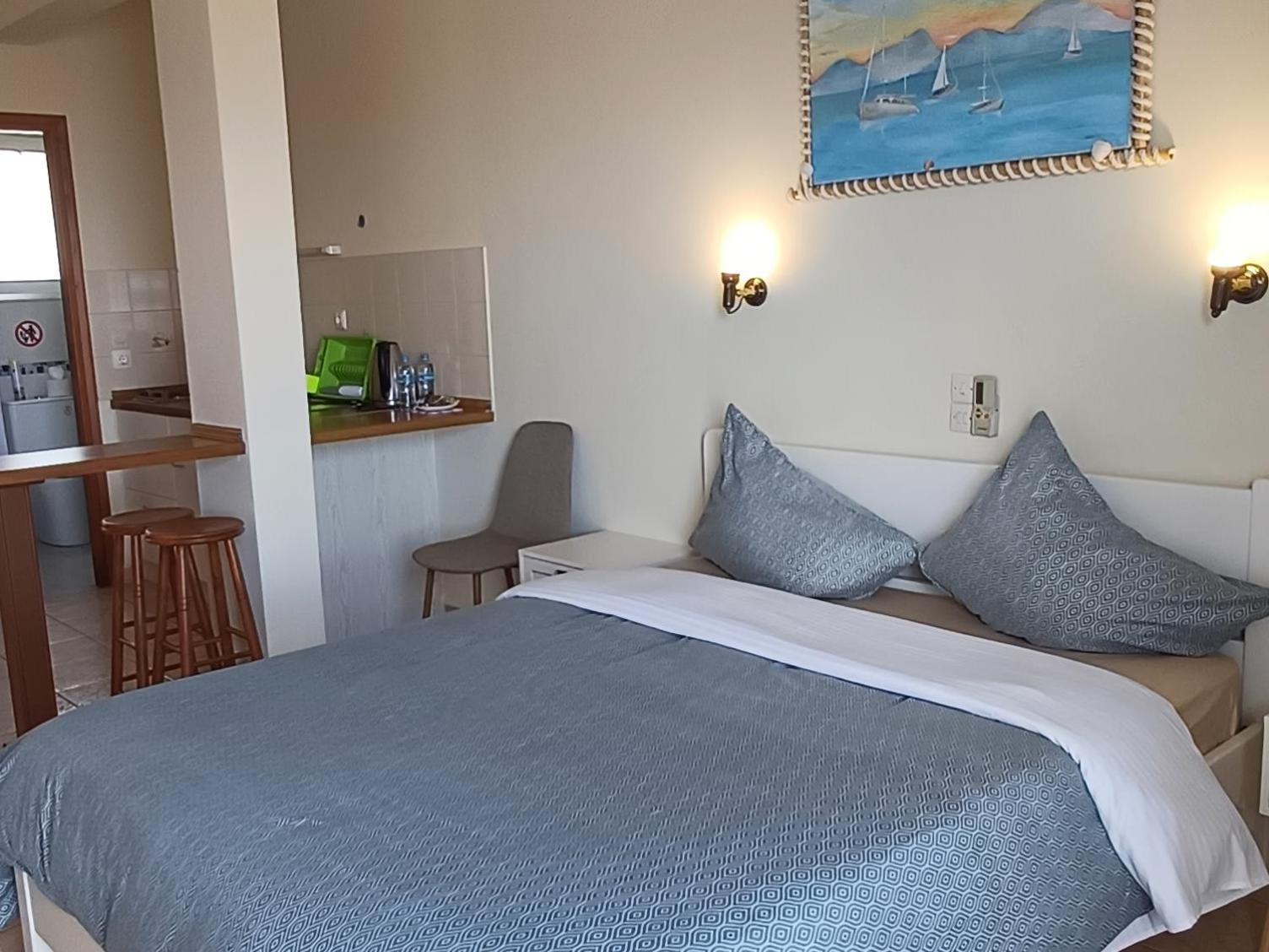 Flora Studios Corfu - Adults Only Benitses  Exterior photo